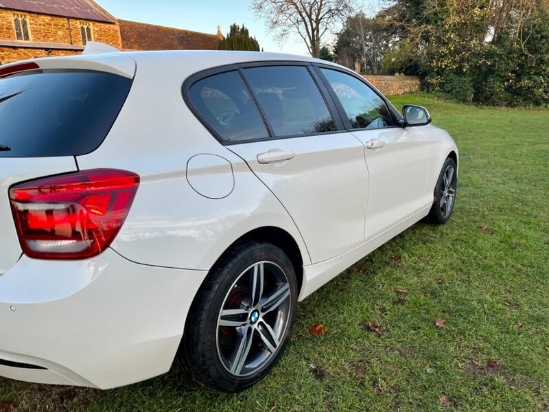 BMW 1 SERIES