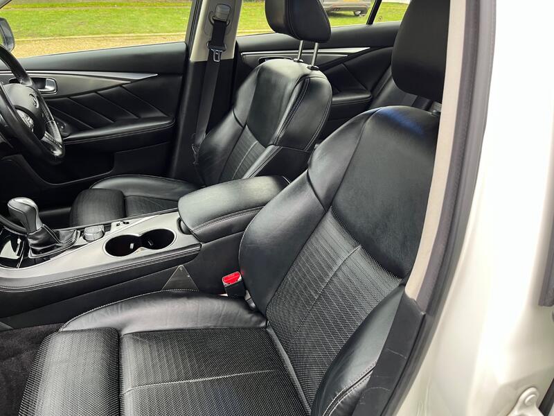 INFINITI Q50