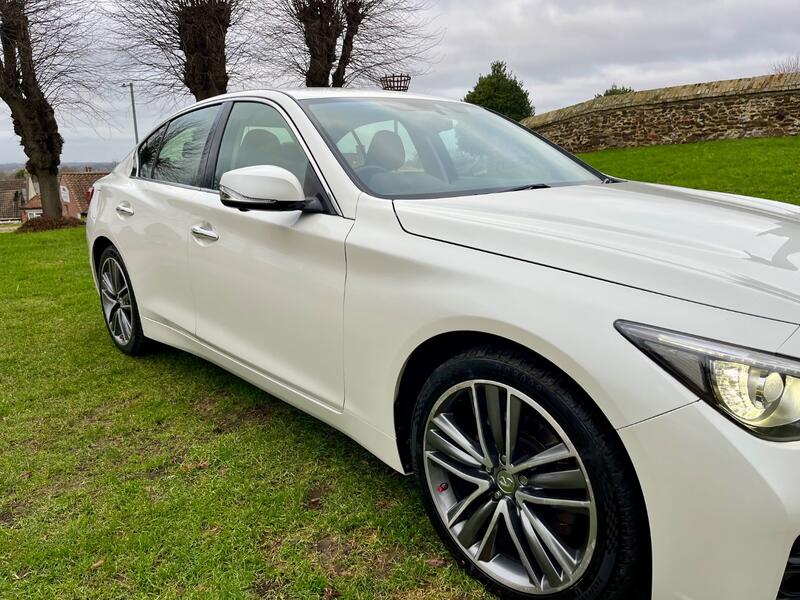 INFINITI Q50