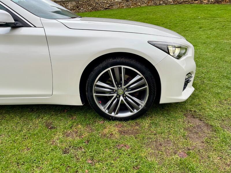 INFINITI Q50