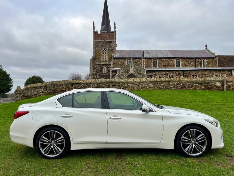 INFINITI Q50