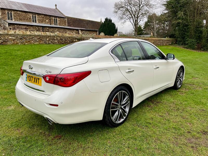 INFINITI Q50