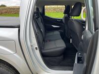 NISSAN NAVARA