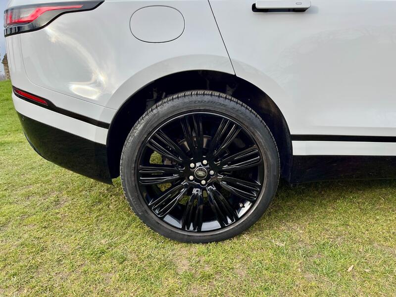 LAND ROVER RANGE ROVER VELAR