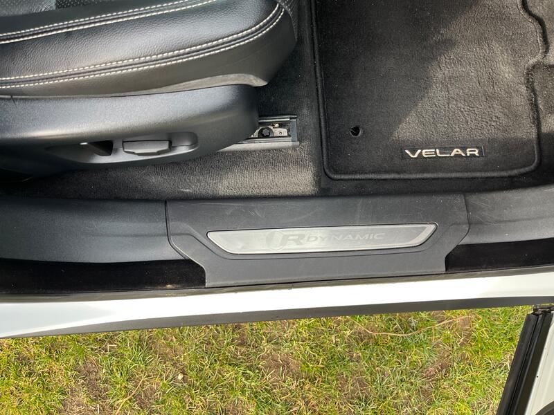 LAND ROVER RANGE ROVER VELAR