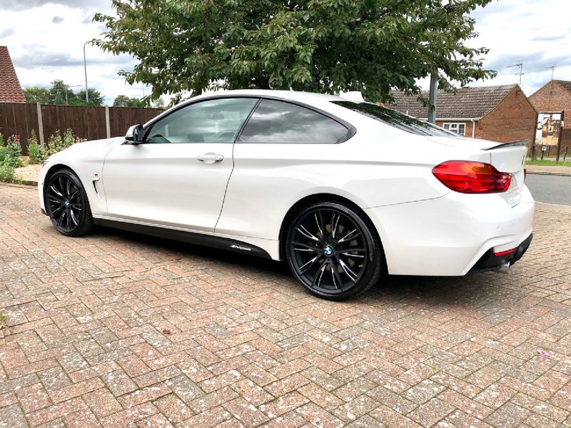 BMW 4 SERIES