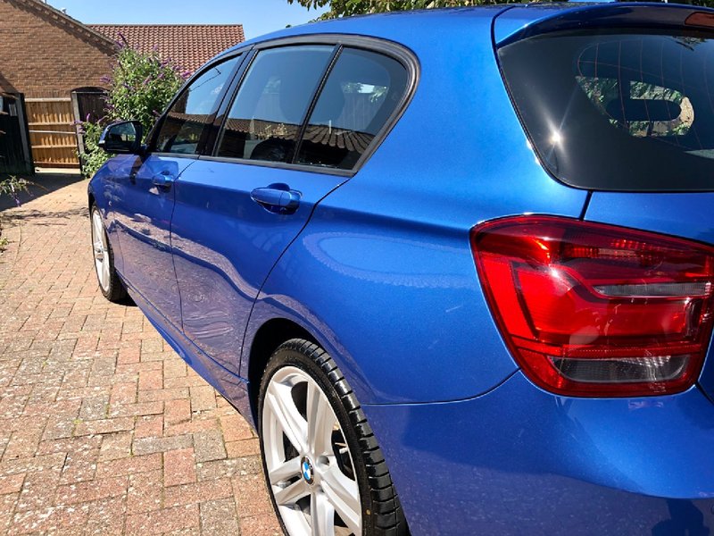 BMW 1 SERIES