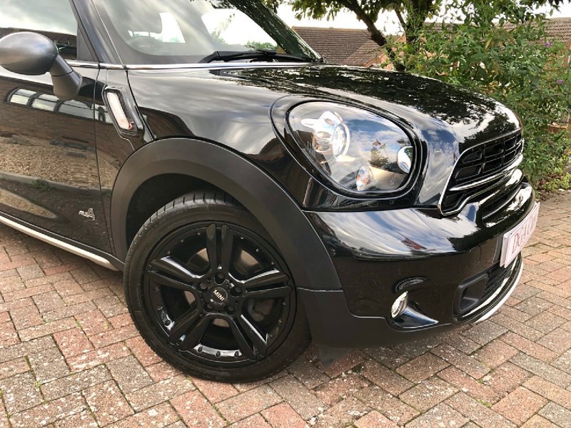 MINI COUNTRYMAN