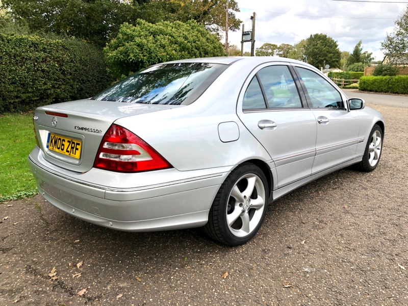 MERCEDES-BENZ C CLASS