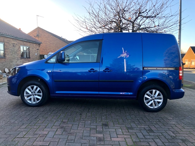 VOLKSWAGEN CADDY