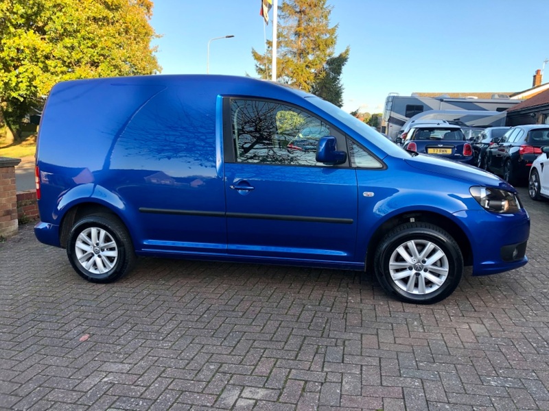 VOLKSWAGEN CADDY