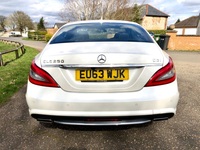 MERCEDES-BENZ CLS