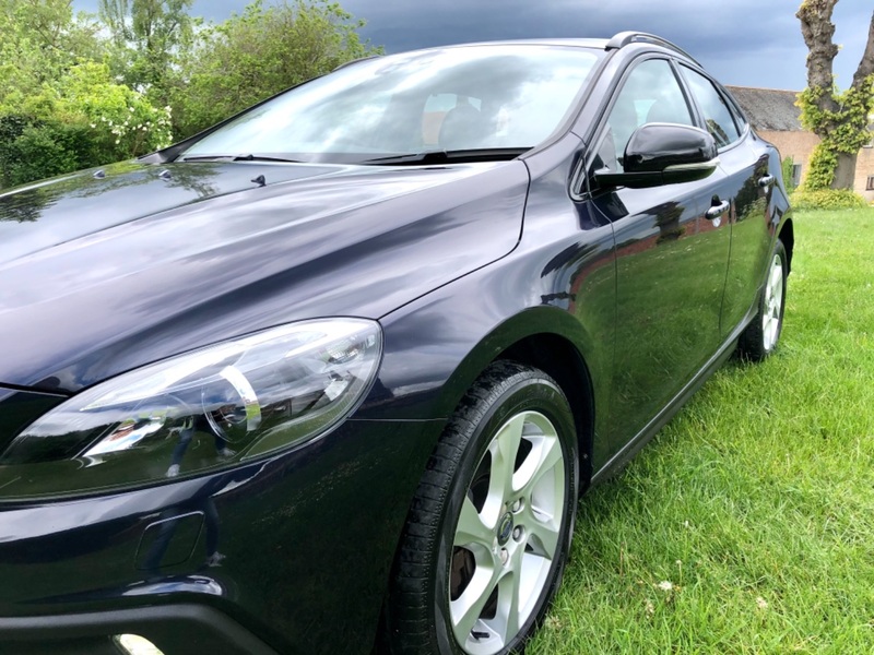VOLVO V40