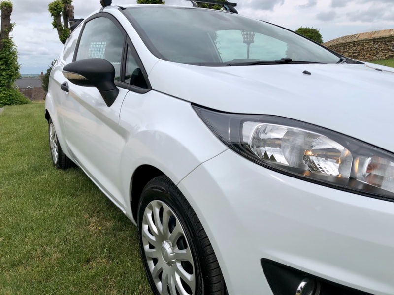 FORD FIESTA VAN