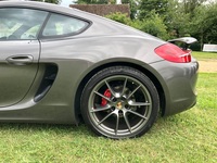 PORSCHE CAYMAN