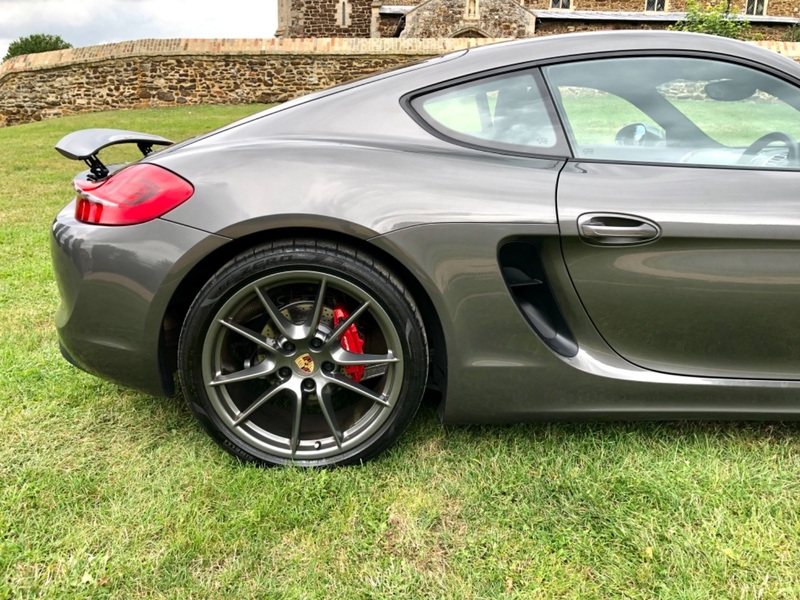 PORSCHE CAYMAN