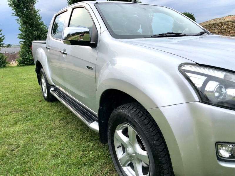 ISUZU D-MAX