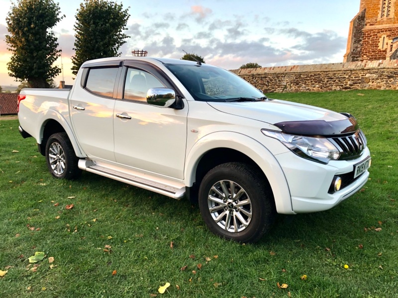 MITSUBISHI L200