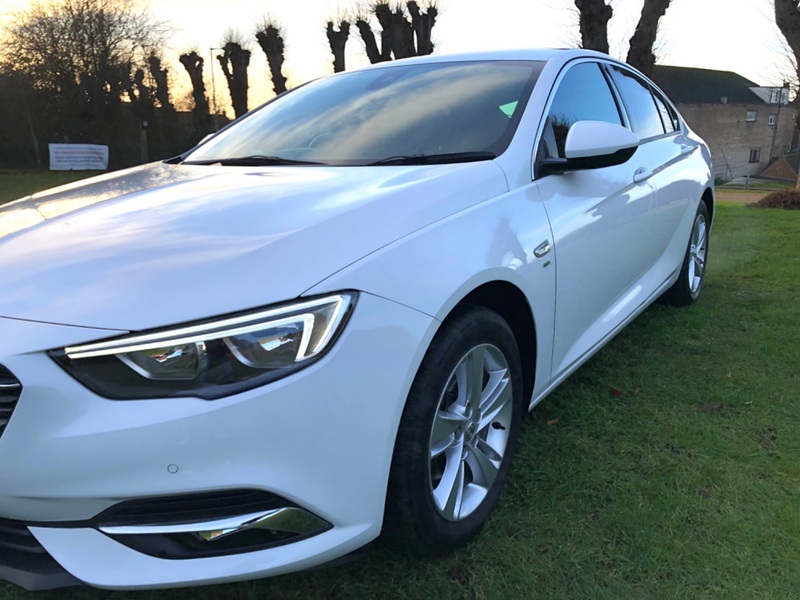 VAUXHALL INSIGNIA