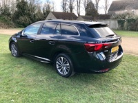 TOYOTA AVENSIS