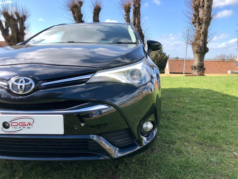 TOYOTA AVENSIS