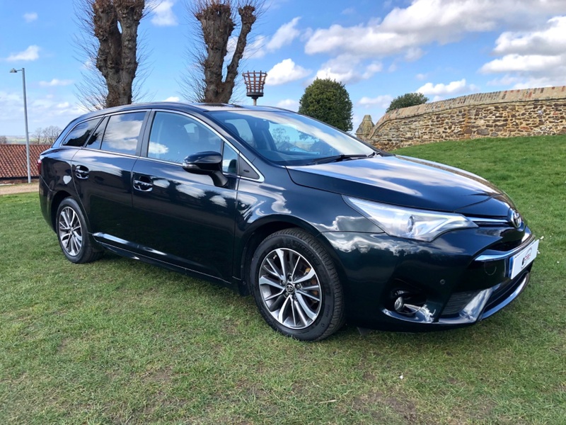 TOYOTA AVENSIS