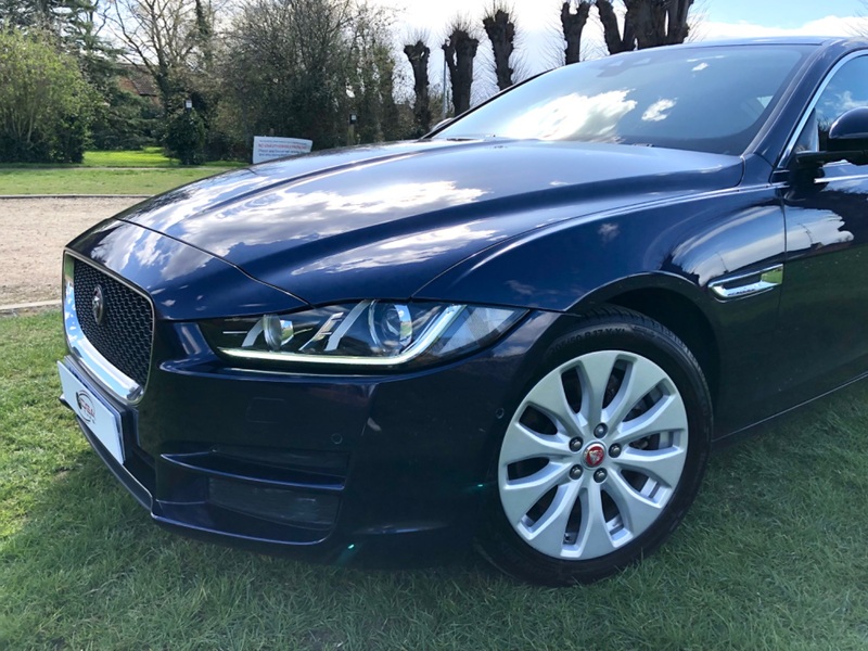 JAGUAR XE