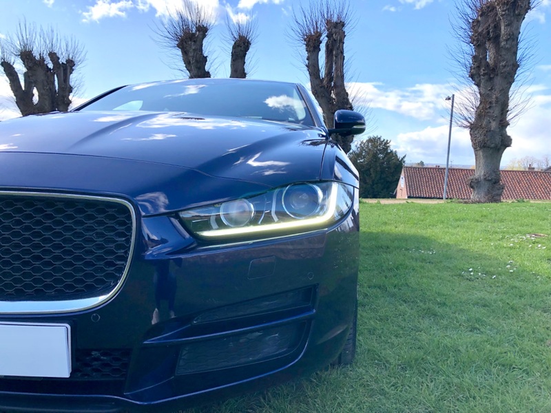 JAGUAR XE