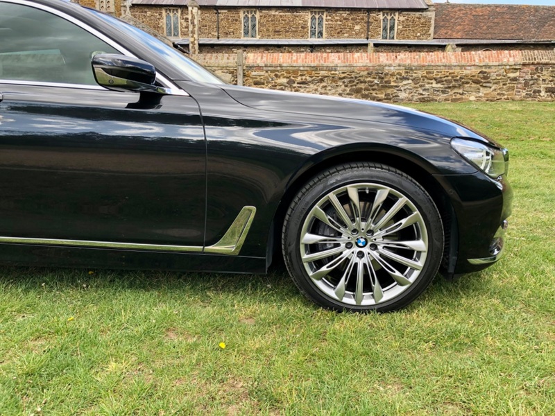 BMW 7 SERIES