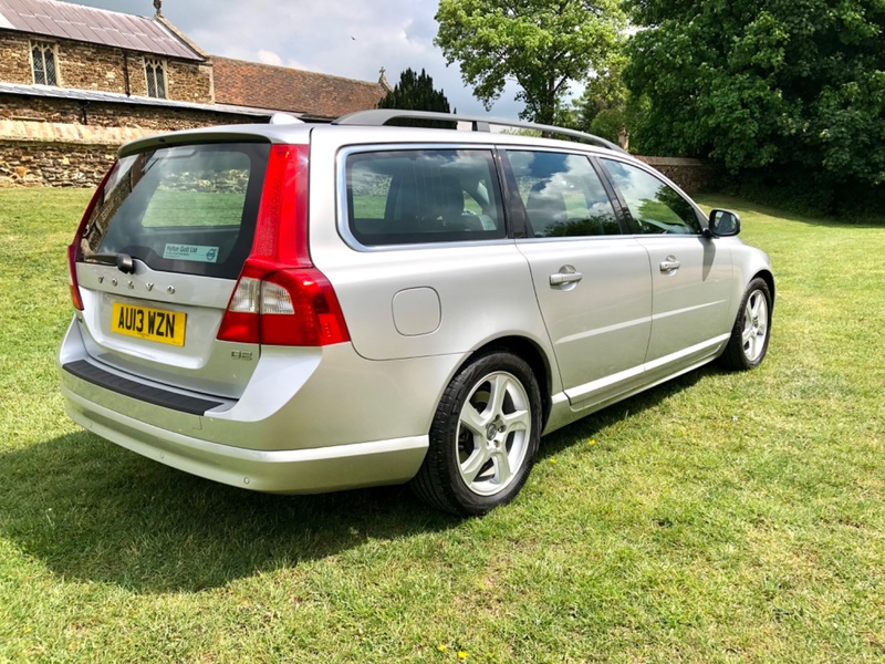 VOLVO V70