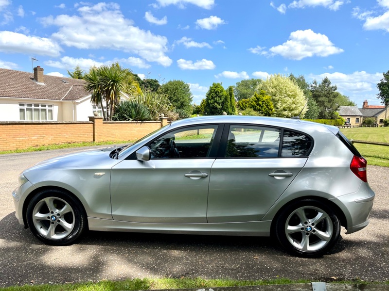 BMW 1 SERIES