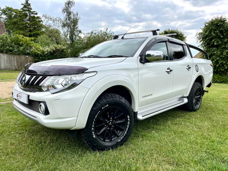 MITSUBISHI L200