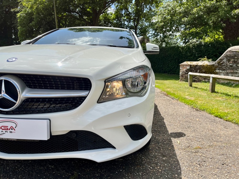 MERCEDES-BENZ CLA