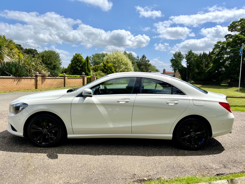 MERCEDES-BENZ CLA