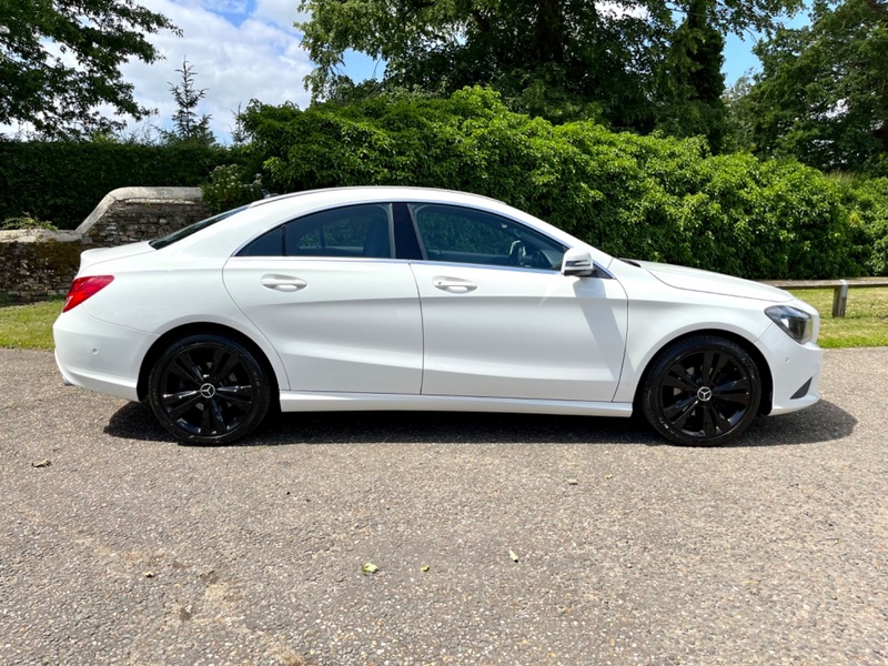 MERCEDES-BENZ CLA