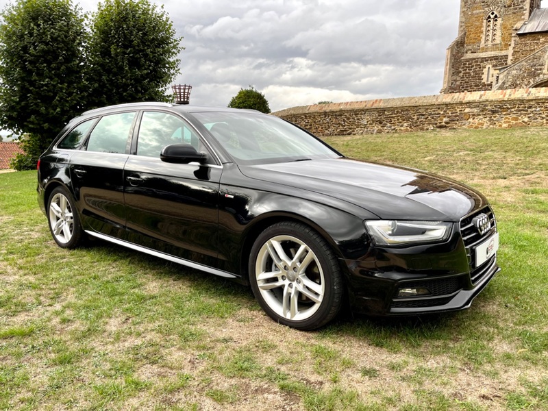 AUDI A4 AVANT