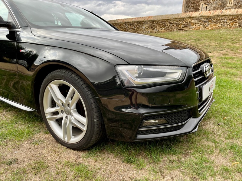 AUDI A4 AVANT