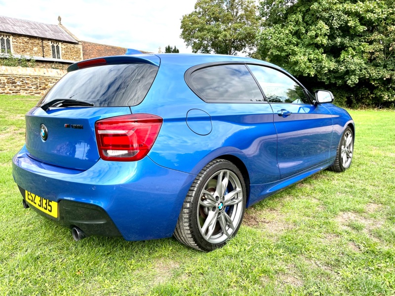 BMW 1 SERIES