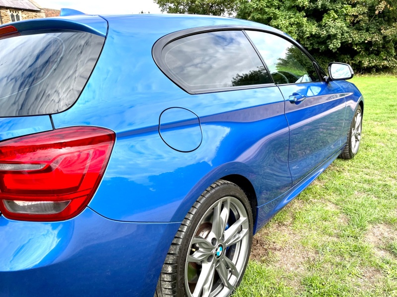 BMW 1 SERIES