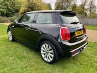 MINI HATCHBACK