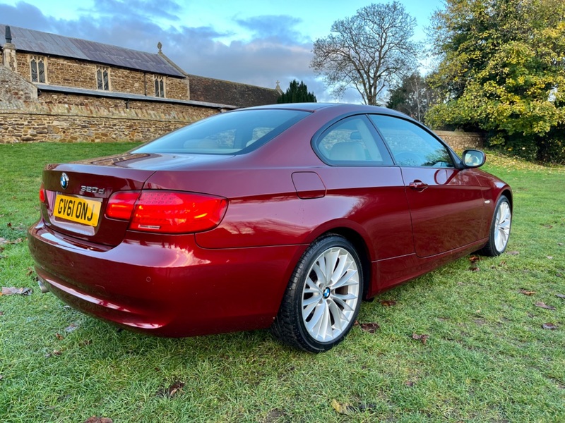 BMW 3 SERIES
