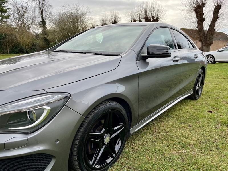 MERCEDES-BENZ CLA