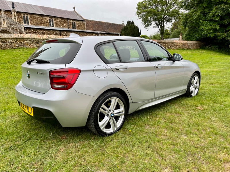 BMW 1 SERIES