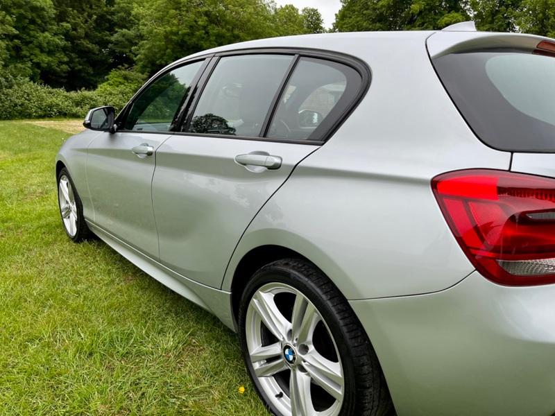 BMW 1 SERIES