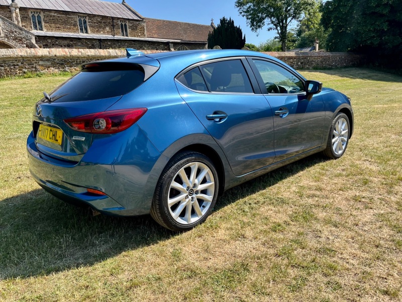 MAZDA MAZDA3