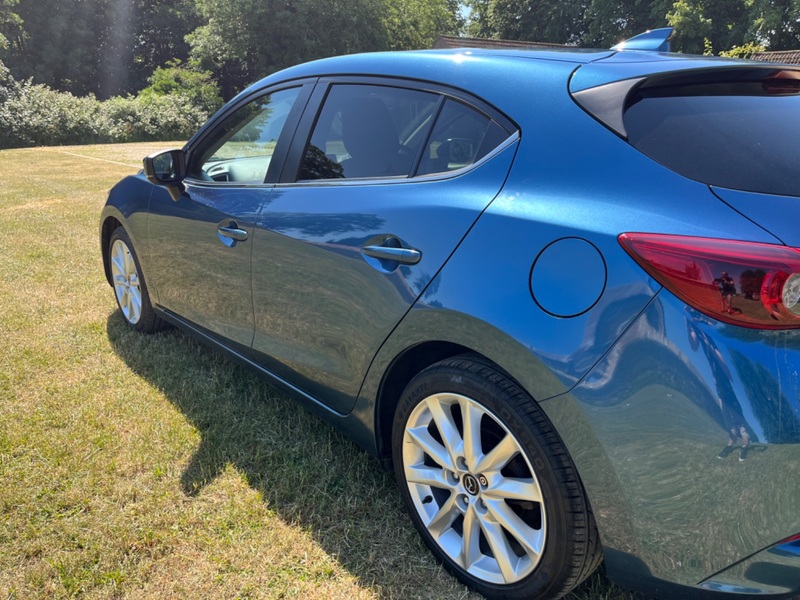 MAZDA MAZDA3