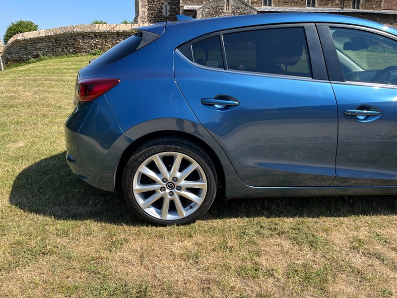 MAZDA MAZDA3