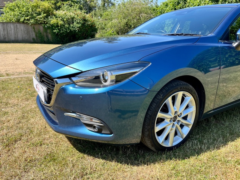 MAZDA MAZDA3