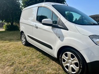 FORD TRANSIT COURIER