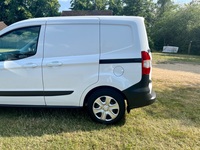 FORD TRANSIT COURIER